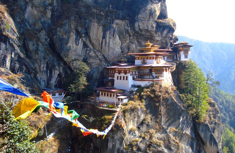 Bhutan - Dazzling Land of Thunder Dragon